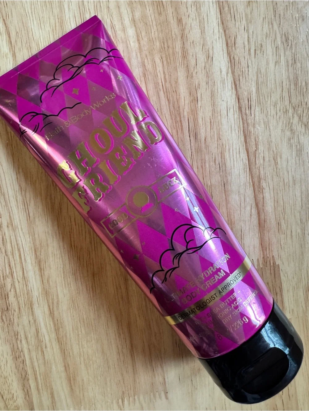 Bath & Body Works Chill Friend Ultra Shea Body Cream - Magenta and Black